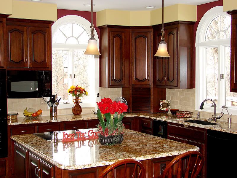 How do you decorate a kitchen soffit?