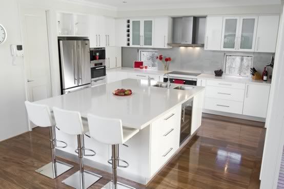 White Kitchen Cabinets With White Countertops