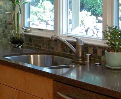 Pics Kitchens on Pics Of Polished Stone Counters With Rustic Matte Backsplash