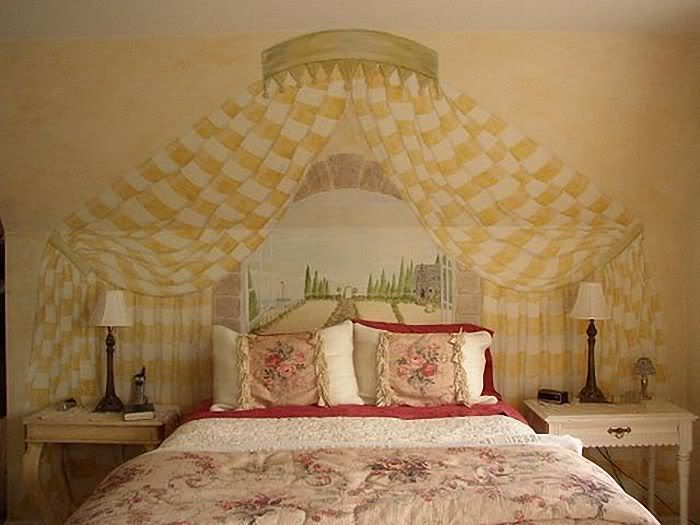 1249362296_walls_drawings_13.jpg