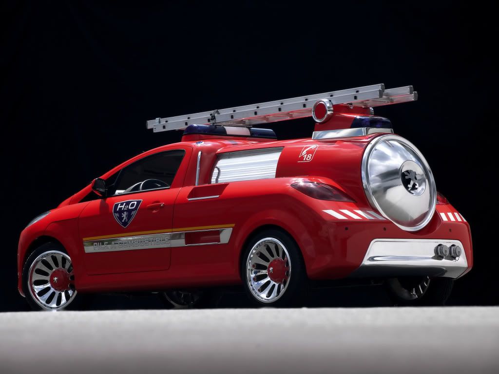 2002-Peugeot-H2O-Concept-Rear-And-S.jpg