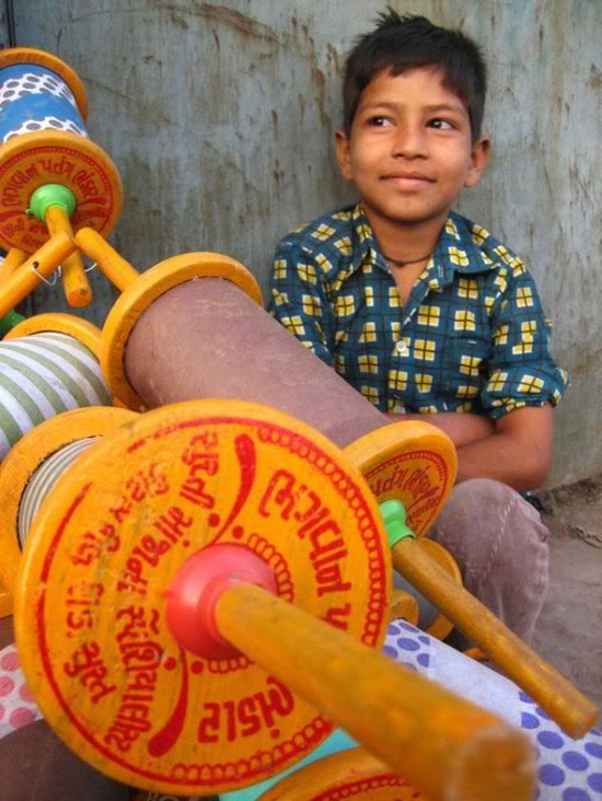 1250575800_india_children_21.jpg