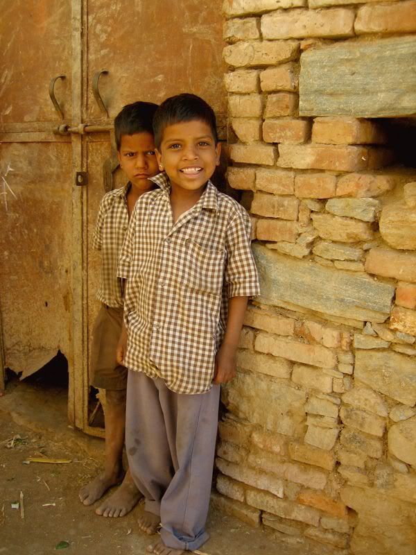 1250575828_india_children_08-1.jpg