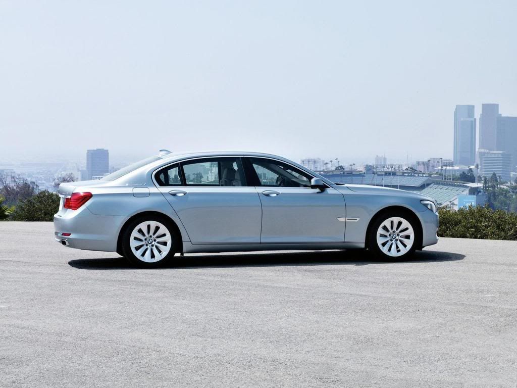BMW-7_ActiveHybrid_2010_1600x120-17.jpg