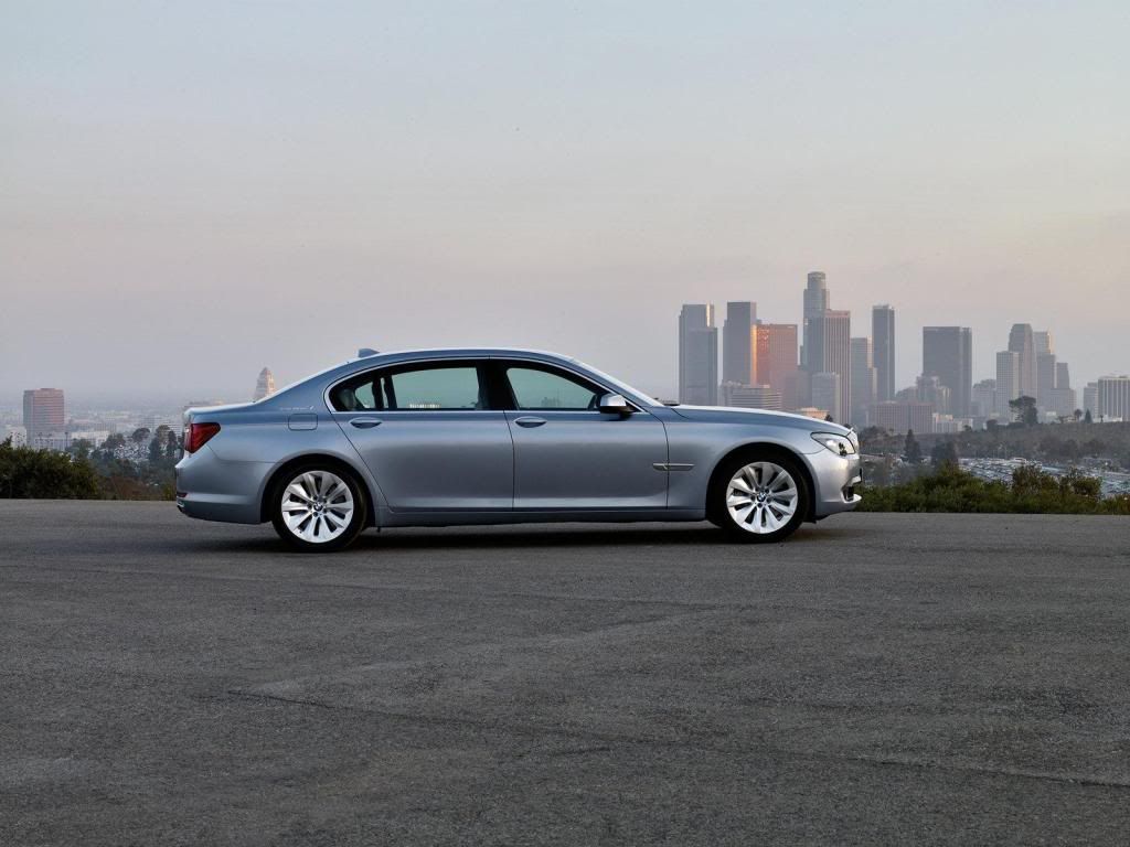 BMW-7_ActiveHybrid_2010_1600x120-19.jpg