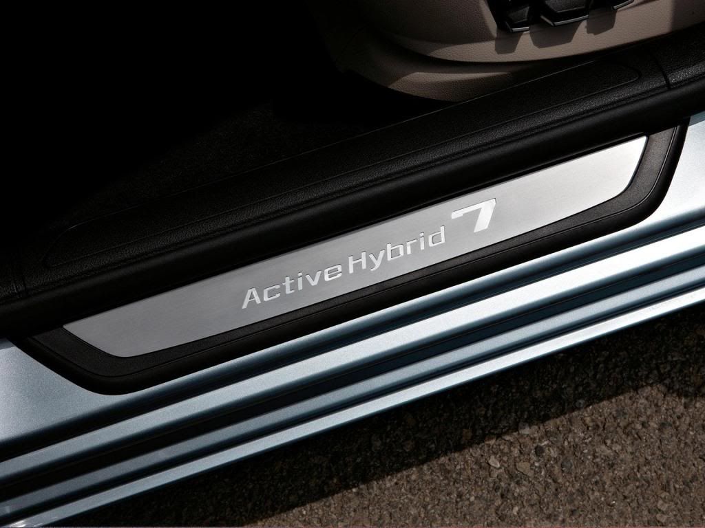 BMW-7_ActiveHybrid_2010_1600x120-6.jpg