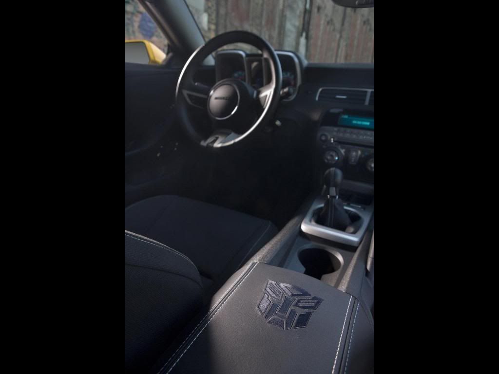 Chevrolet-Camaro_Transformers_20-2.jpg