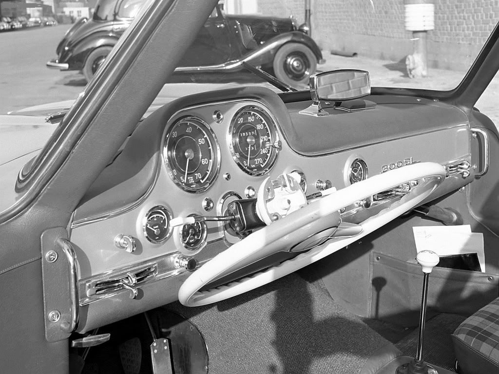 Mercedes-Benz-300_SL_Gullwing_19-11.jpg