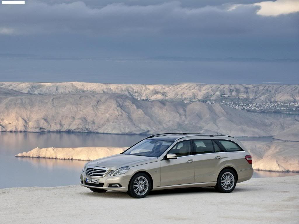 Mercedes-Benz-E-Class_Estate_201-19.jpg