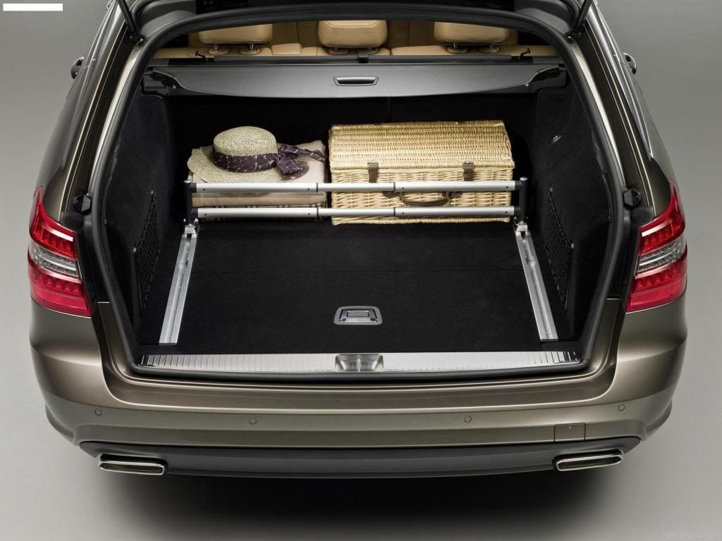 Mercedes-Benz-E-Class_Estate_201-2.jpg