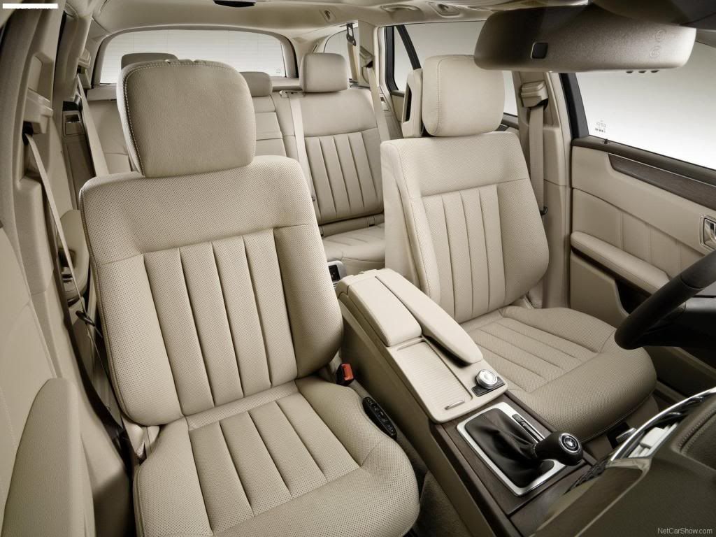 Mercedes-Benz-E-Class_Estate_201-3.jpg