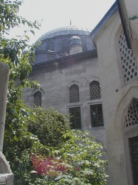NisanciMehmetPashaTomb.jpg