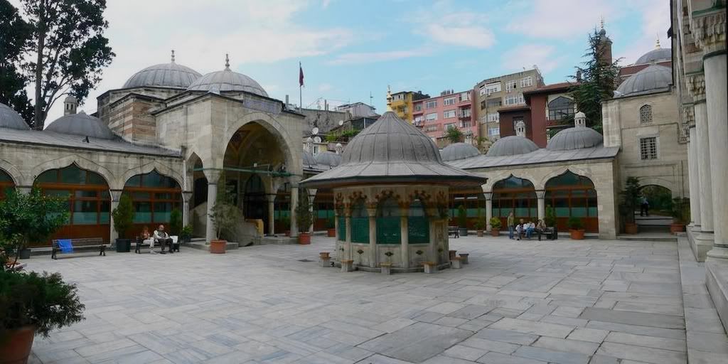 SokolluMehmetPashaMadrasaKadirga.jpg