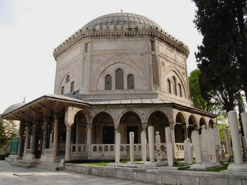 SultanSuleymanTomb2-1.jpg