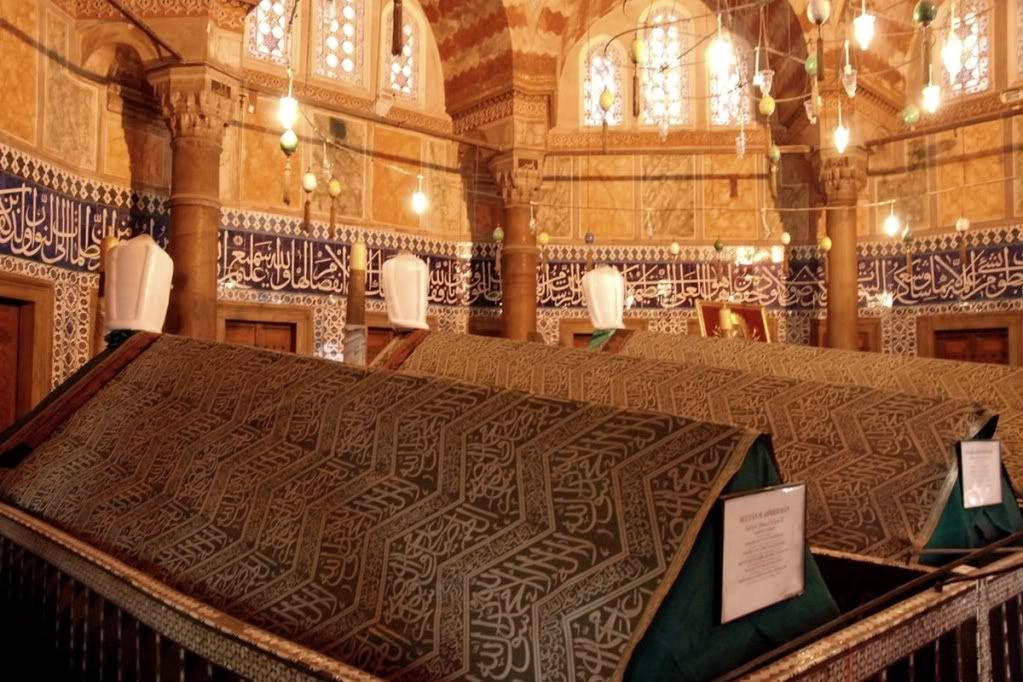 SultanSuleymanTomb3-1.jpg