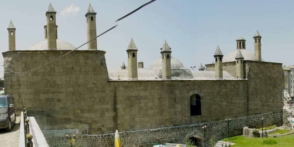 TasHanErzurum-1.jpg