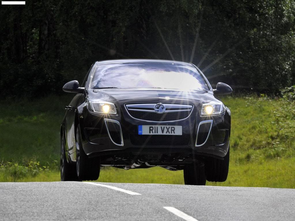 Vauxhall-Insignia_VXR_2010_1600x-17.jpg