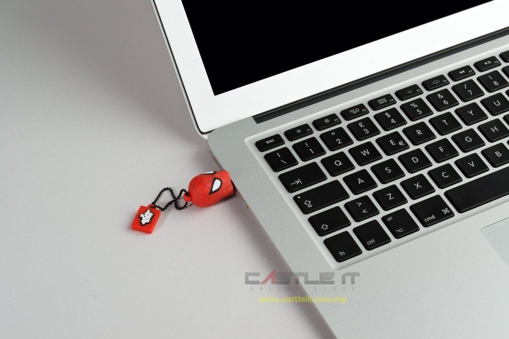 photo TRIBE FLASH DRIVE SPIDERMAN 16GB castleit 3.jpg